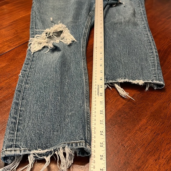 Abercrombie & Fitch High Rise Mom Jeans Size 28 or 6 Distressed - Picture 6 of 11